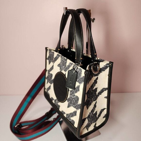 COACH CJ623 Dempsey Tote 22 Canvas & Leather Houndstooth Print Patch Cream - Picture 2 of 6